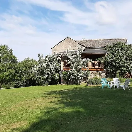 Aux Gites De Roucayrols 4 Plus 2 Enfants Ferienhaus